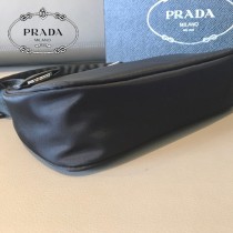 1NE515  PRADA普拉達新款原版皮Hobo包月亮形中古包