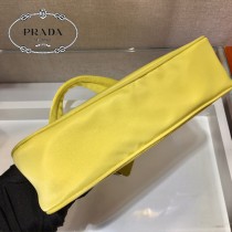 1NE515-2  PRADA普拉達新款原版皮Hobo包月亮形中古包