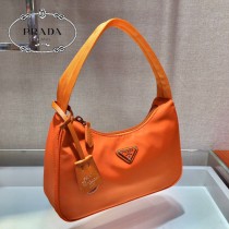 1NE515-4  PRADA普拉達新款原版皮Hobo包月亮形中古包