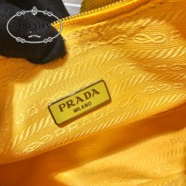 1NE515-7  PRADA普拉達新款原版皮Hobo包月亮形中古包