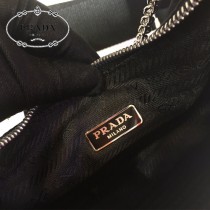 1BH204-18 PRADA普拉達nylon Hobo手拎 腋下包