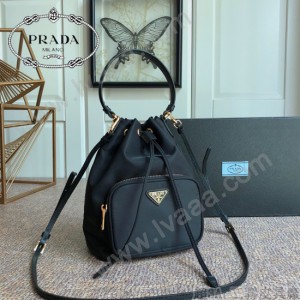 1BH038 PRADA普拉達 原版皮經典款水桶包