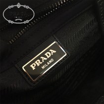 2VD034-1 PRADA 普拉達新款原版皮三合郵差包