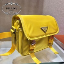 2VD034-2 PRADA 普拉達新款原版皮三合郵差包