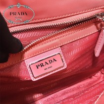 2VD034-3 PRADA 普拉達新款原版皮三合郵差包