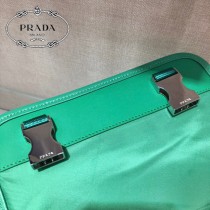 2VD034-4 PRADA 普拉達新款原版皮三合郵差包