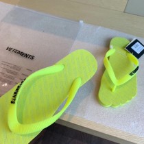 vetements-01  2020SS夏日懶人 人字拖鞋