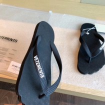 vetements-02  2020SS夏日懶人 人字拖鞋