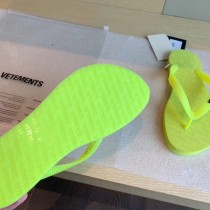 vetements-03  2020SS夏日懶人 人字拖鞋