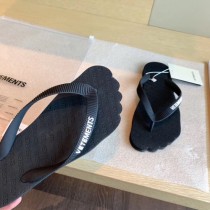 vetements-02  2020SS夏日懶人 人字拖鞋