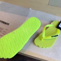 vetements-01  2020SS夏日懶人 人字拖鞋