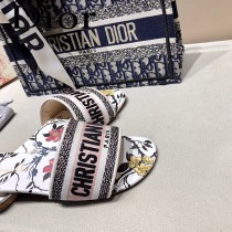 Dior-06  代購頂級春夏膠囊系列立體刺繡度假平底字母拖