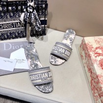 Dior-14  代購頂級春夏膠囊系列立體刺繡度假平底字母拖