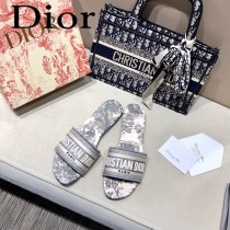 Dior-14  代購頂級春夏膠囊系列立體刺繡度假平底字母拖