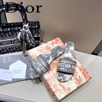 Dior-14  代購頂級春夏膠囊系列立體刺繡度假平底字母拖