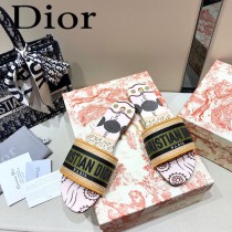 Dior-09  代購頂級春夏膠囊系列立體刺繡度假平底字母拖