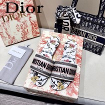 Dior-06  代購頂級春夏膠囊系列立體刺繡度假平底字母拖