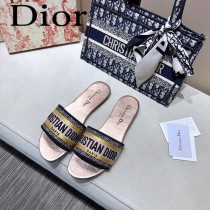 Dior-02  代購頂級春夏膠囊系列立體刺繡度假平底字母拖