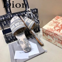 Dior-14  代購頂級春夏膠囊系列立體刺繡度假平底字母拖