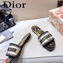 Dior-05  代購頂級春夏膠囊系列立體刺繡度假平底字母拖