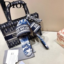 Dior-10  代購頂級春夏膠囊系列立體刺繡度假平底字母拖