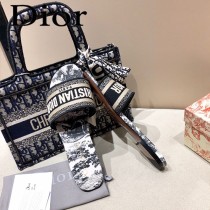 Dior-11  代購頂級春夏膠囊系列立體刺繡度假平底字母拖