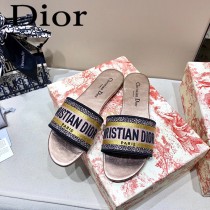 Dior-02  代購頂級春夏膠囊系列立體刺繡度假平底字母拖