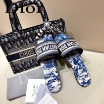 Dior-10  代購頂級春夏膠囊系列立體刺繡度假平底字母拖