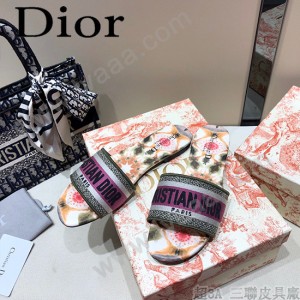 Dior-08  代購頂級春夏膠囊系列立體刺繡度假平底字母拖