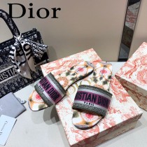 Dior-08  代購頂級春夏膠囊系列立體刺繡度假平底字母拖