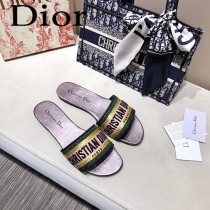 Dior-03  代購頂級春夏膠囊系列立體刺繡度假平底字母拖