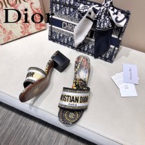 Dior-02  代購頂級春夏膠囊系列立體刺繡度假字母拖
