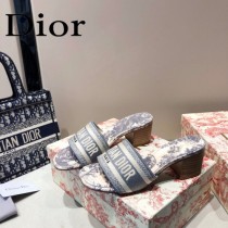 Dior-03  代購頂級春夏膠囊系列立體刺繡度假字母拖