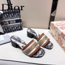 Dior-01  代購頂級春夏膠囊系列立體刺繡度假字母拖