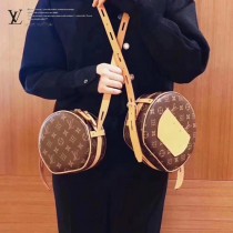 M45149 LV新款 BOÎTE CHAPEAU SOUPLE 小號手袋蘋果包