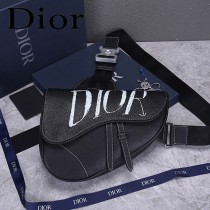 迪奧 原版皮 Dior 新字母黑男生馬鞍包 胸包斜背包