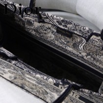 DIOR-02 迪奧原版皮新圖案新款刺繡Dior Book Tote購物袋手提包