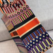 DIOR-03 迪奧原版皮新圖案新款刺繡Dior Book Tote購物袋手提包