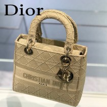 DIOR-04 迪奧全新Lady Dior 刺繡菱格系列戴妃包