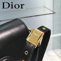 M9319-02  DIOR迪奧原版皮中號 BOBBY郵差包