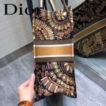 DIOR-08 迪奧原版皮新圖案新款刺繡Dior Book Tote購物袋手提包