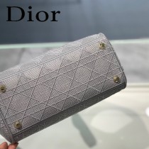 DIOR-02 迪奧全新Lady Dior 刺繡菱格系列戴妃包