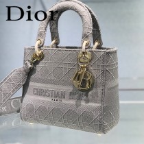 DIOR-02 迪奧全新Lady Dior 刺繡菱格系列戴妃包