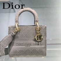 DIOR-02 迪奧全新Lady Dior 刺繡菱格系列戴妃包