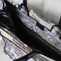 DIOR-07 迪奧原版皮新圖案新款刺繡Dior Book Tote購物袋手提包