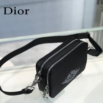 DIOR X AJ聯名款相機包