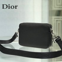 DIOR X AJ聯名款相機包