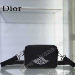 DIOR聯名AJ 新款原版牛皮荔枝紋斜挎包相機包