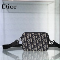 Dior homme老花相機包