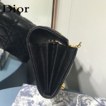 Dior S2008 DlORADDlCT藤格紋小羊皮CONTlNENTAL錢包